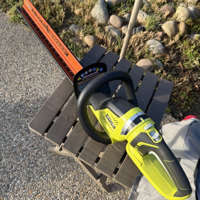 Ryobi Battery Hedge Trimmer 18”
